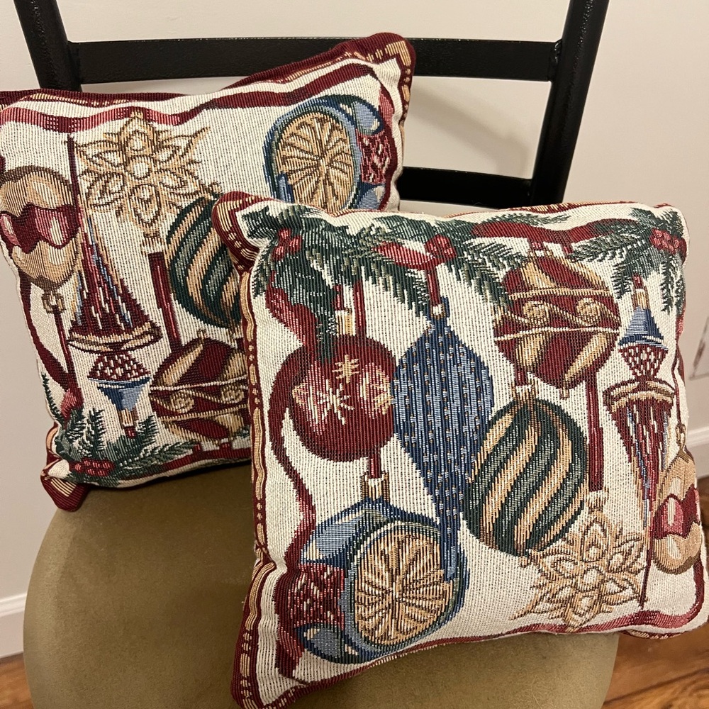 Tapestry ornament pillow set of two
